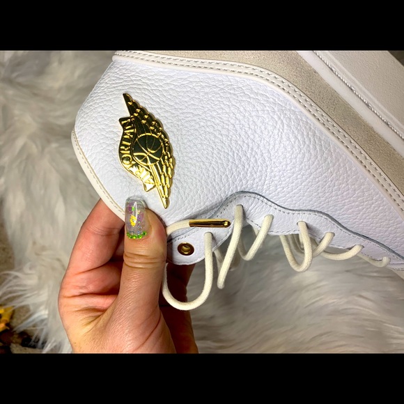 Like New- Cream/White/Gold Jordan Jasmine Suede & Leather 7Y/8.5 - Picture 3 of 10